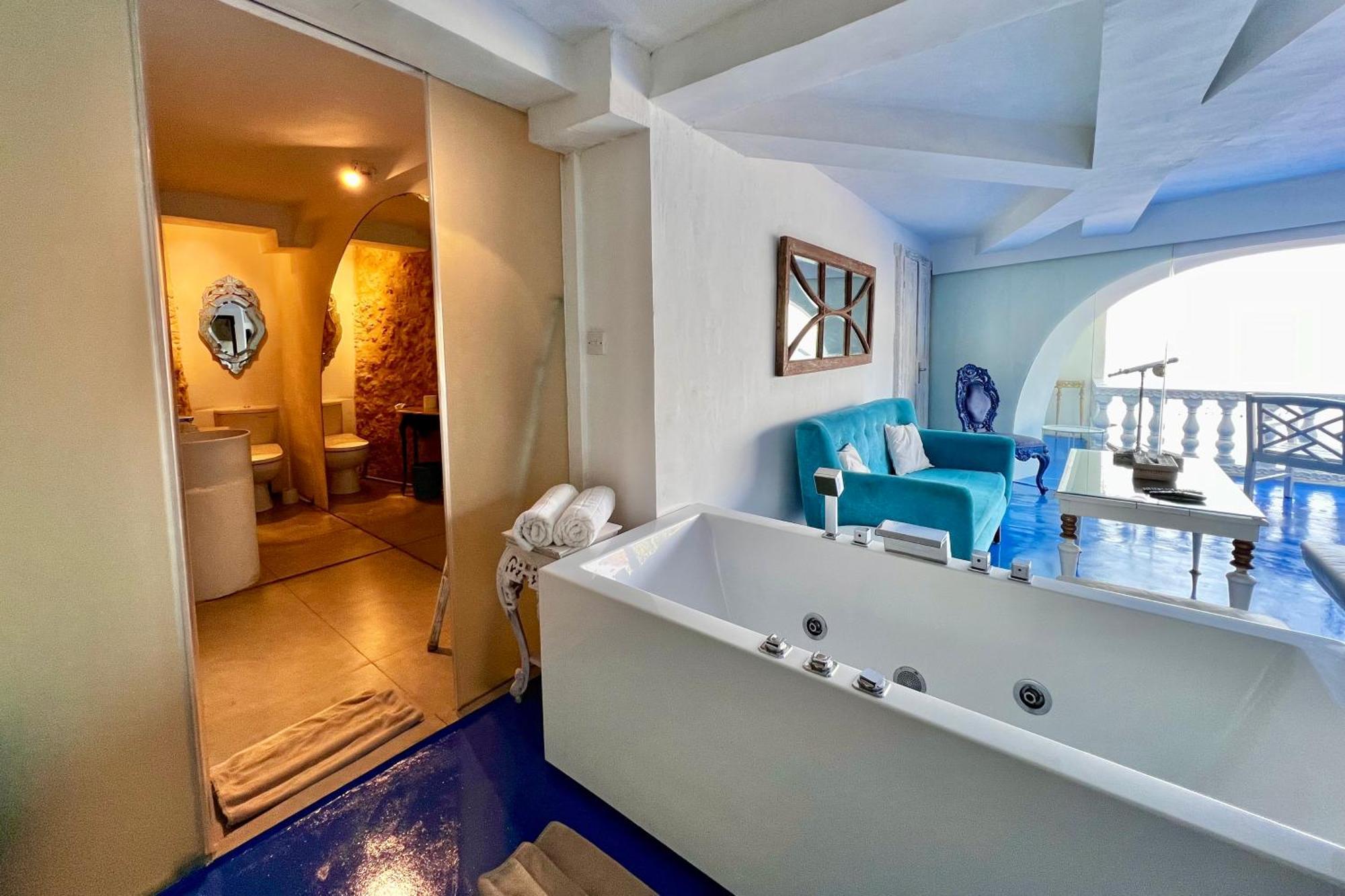 Morabito Art Cliff Villa Uluwatu